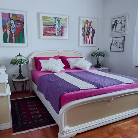 Arbanija 14825b * Trogir