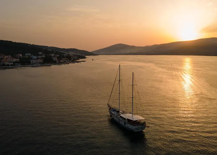 Appartement Arbanija 14825b *