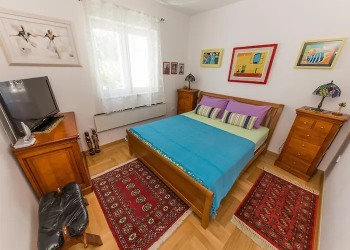 Arbanija 14825b * Trogir